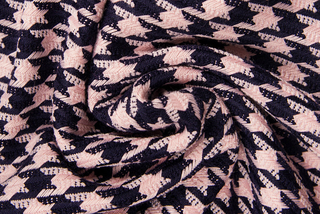 13941/Pink/Navy - Костюмная ткань